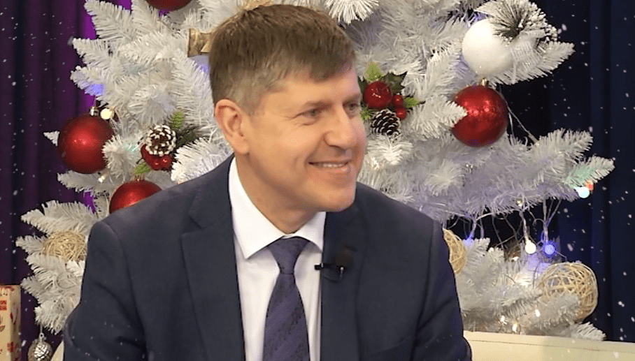Доброты, мира и семейного тела: Андрей Кропоткин поздравил калининградцев с Новым годом Доброты, мира и семейного тела: Андрей Кропоткин поздравил калининградцев с Новым годом