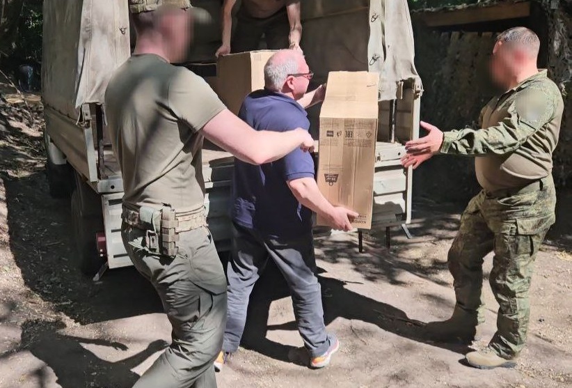 Калининградским бойцам в зоне СВО передали дроны и электрогенераторы Калининградским бойцам в зоне СВО передали дроны и электрогенераторы