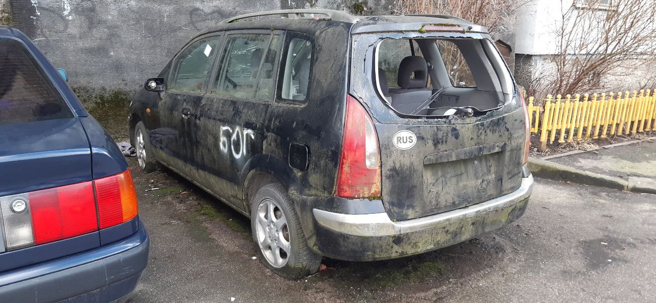 Улицы Калининграда начали очищать от брошенных автомобилей Улицы Калининграда начали очищать от брошенных автомобилей