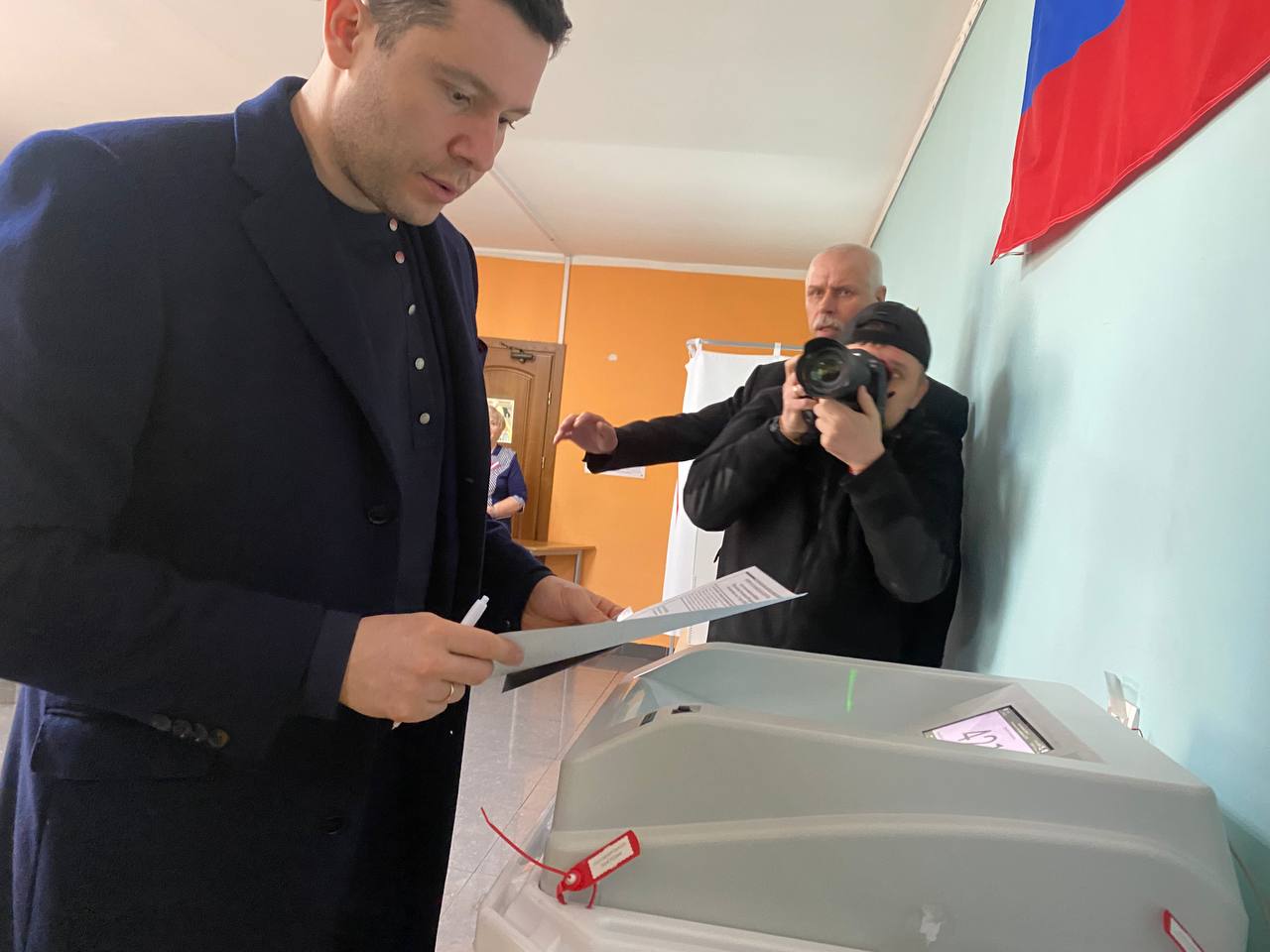 Алиханов предложил построить выделенные ж/д и автотрассы в Калининград Алиханов предложил построить выделенные ж/д и автотрассы в Калининград