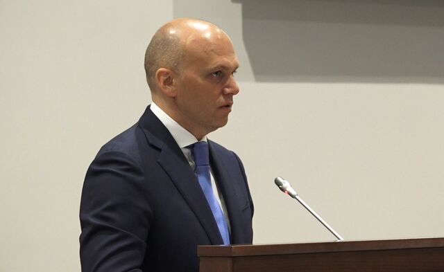 губернатор в заксобрании 298233232322